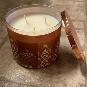 Bath and Body Works Pumpkin Pecan Waffles 3-Wick Candle 🕯️